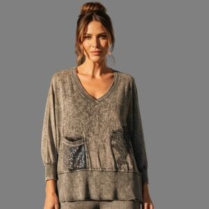 Vintage Concept Gray V-Neck Sweater Size Medium